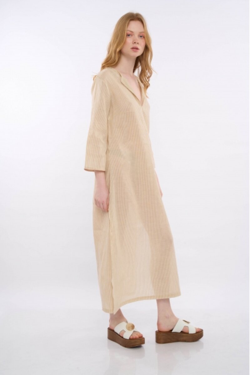 MAXI SHIRT DRESS WITH MEDIUM SLEEVE AND OPEN TO THE SIDE