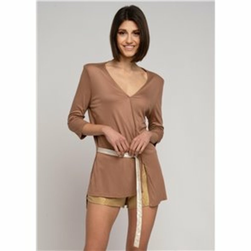BLOUSE WITH MEDIUM SLEEVE AND FAUX LEATHER BELT
