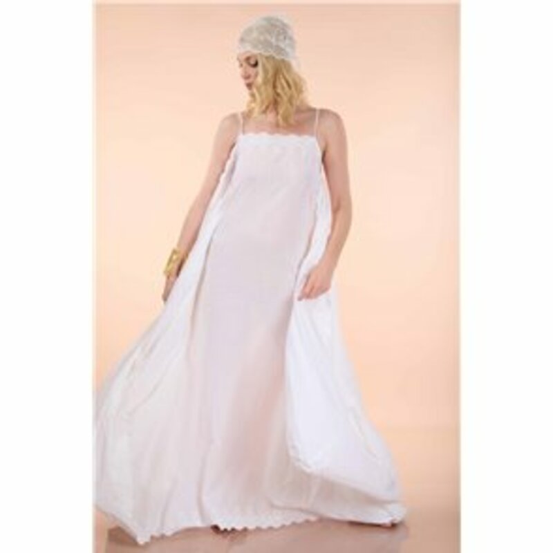 Maxi dress with openings on the side
