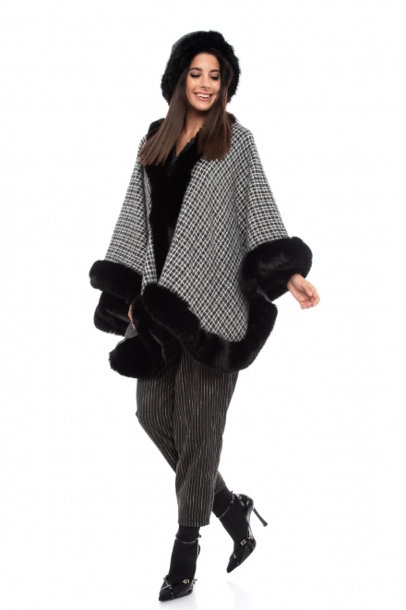 Plaid coat-cape with fur 104