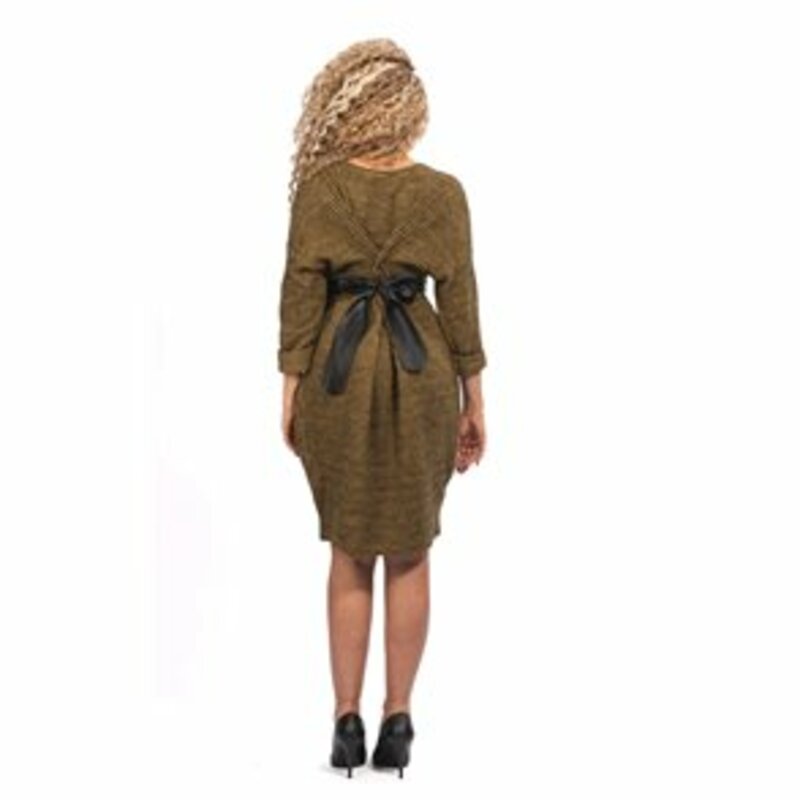 KNITTED DRESS WITH SQUARE DESIGN