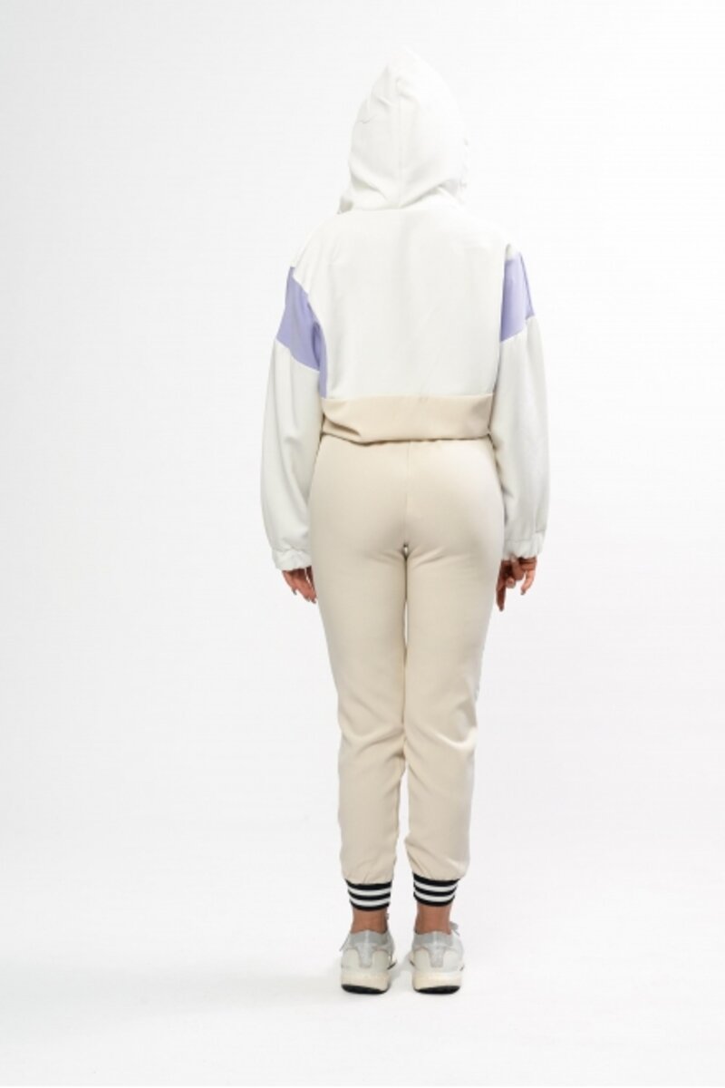 SPORT TROUSERS PASTEL SHADE WITH STRIPE ON THE SIDE