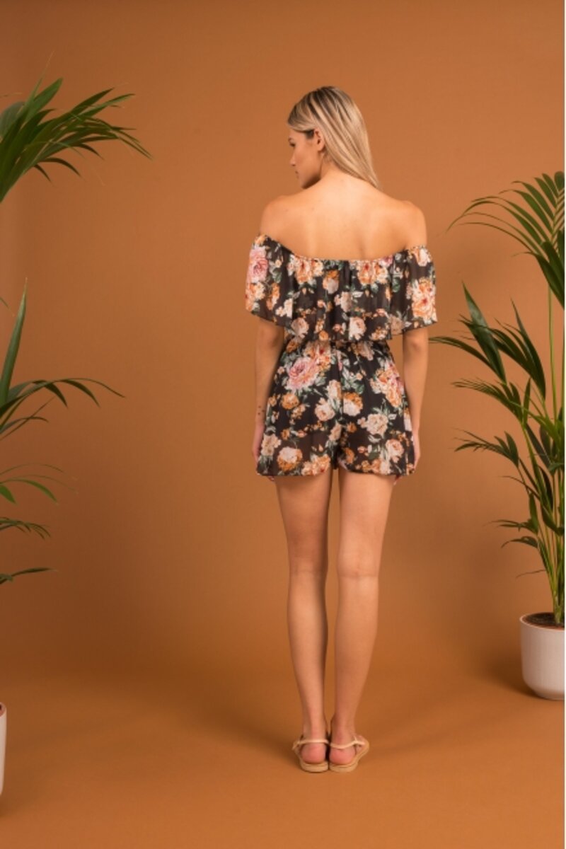 DRESS WITH FLOWERS SHORTS STYLE WITH RUFFLES ON THE SHOULDERS