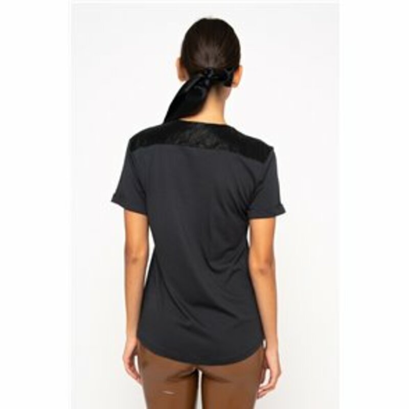 BLOUSE WITH SHORT SLEEVE AND JEWEL ON THE NECK